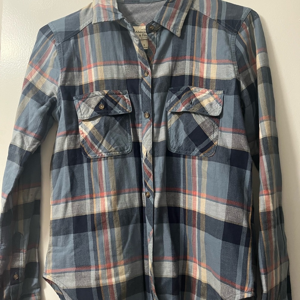 Women’s Abercrombie & Fitch Multicolor Plaid Button Down Shirt